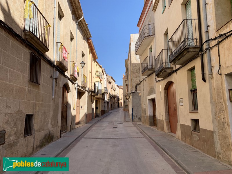 El Pla de Santa Maria - Carrer Major (Foto: Albert Esteves, 2019) El Pla de Santa Maria - Carrer Major