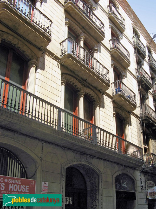 Barcelona - Sant Pau, 28-30 (Foto: Albert Esteves, 2007) Barcelona - Sant Pau, 28-30