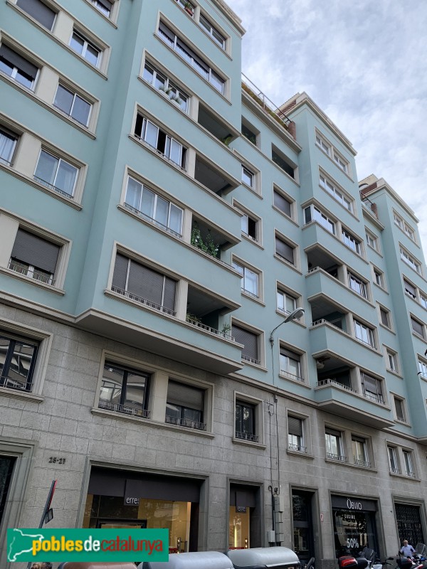 Barcelona - Via Augusta, 29-31 (Foto: Albert Esteves, 2019) Barcelona - Via Augusta, 29-31