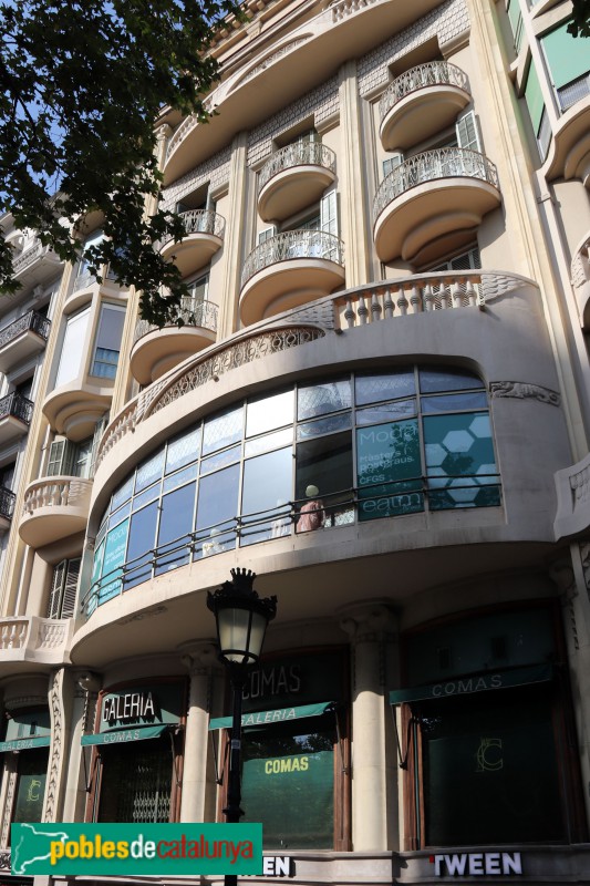 Barcelona - Passeig de Gràcia, 114 (Foto: Albert Esteves, 2019) Barcelona - Passeig de Gràcia, 114