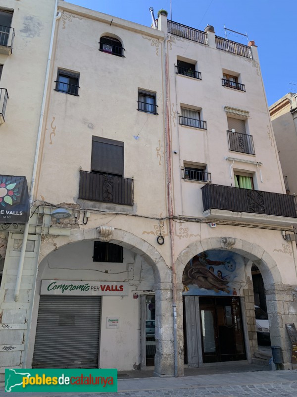 Valls - Plaça de l'Oli (Foto: Albert Esteves, 2019) Valls - Plaça de l'Oli