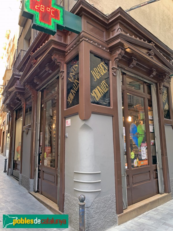 Valls - Farmàcia Viscasillas (Foto: Albert Esteves, 2019) Valls - Farmàcia Viscasillas