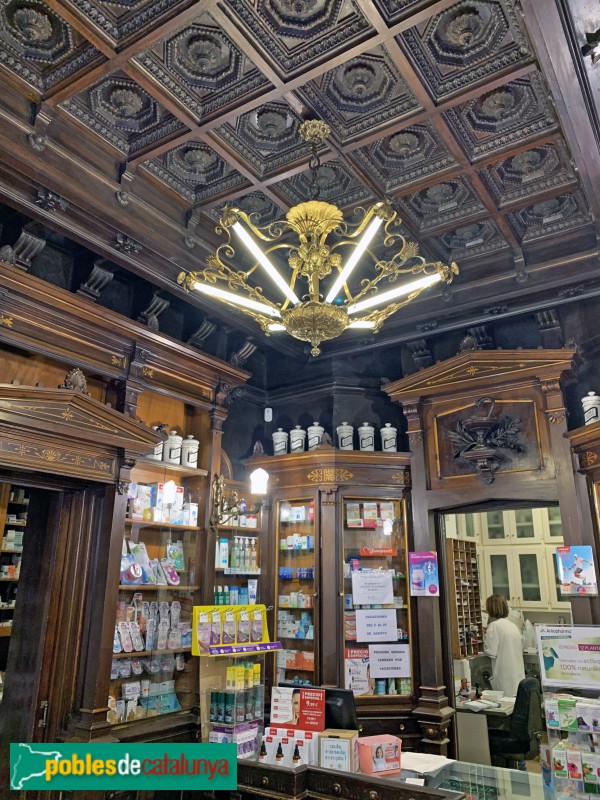 Valls - Farmàcia Viscasillas (Foto: Albert Esteves, 2019) Valls - Farmàcia Viscasillas