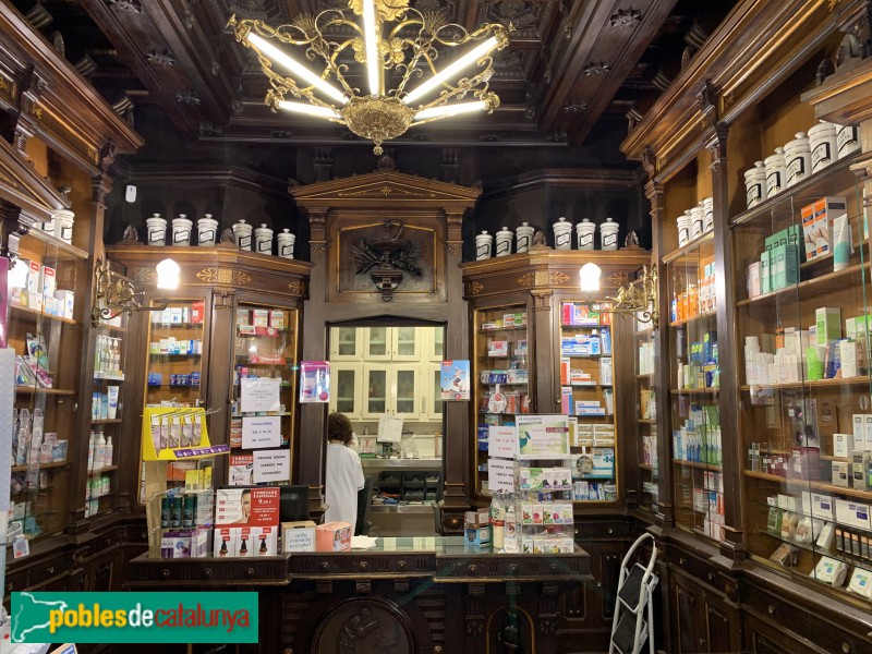 Valls - Farmàcia Viscasillas (Foto: Albert Esteves, 2019) Valls - Farmàcia Viscasillas