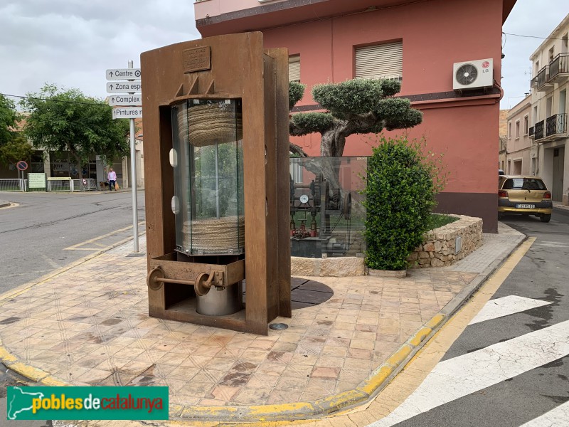 El Perelló - Monument a l'Oli (Foto: Albert Esteves, 2019) El Perelló - Monument a l'Oli