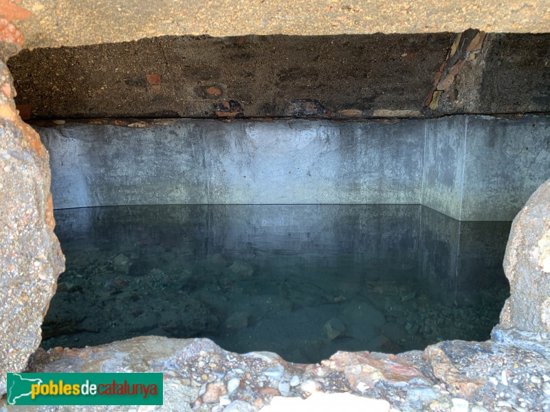 L'Ametlla de Mar - Niu de metralladores de Sant Jordi (Foto: Albert Esteves, 2019) L'Ametlla de Mar - Niu de metralladores de Sant Jordi