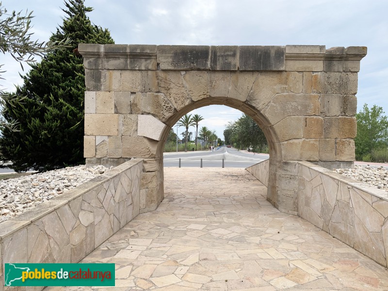 Deltebre - Pont dels Moros de Riumar (Foto: Albert Esteves, 2019) Deltebre - Pont dels Moros de Riumar