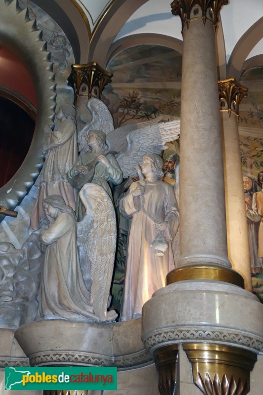 Valls - Església de la M.D. del Lledó, escultures d'Anselm Nogués (Foto: Albert Esteves, 2019) Valls - Església de la M.D. del Lledó, escultures d'Anselm Nogués