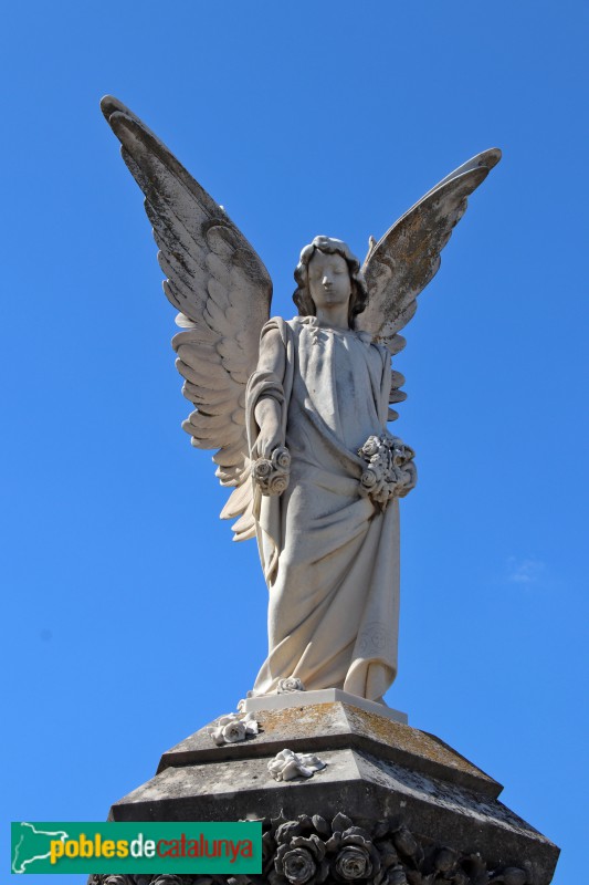 Valls - Cementiri de Valls, sepulcre Massó (Foto: Albert Esteves, 2019) Valls - Cementiri de Valls, sepulcre Massó