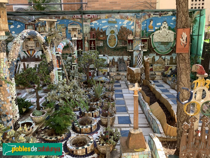 Barcelona - Carrer de Grau. Jardí particular de la família Castells