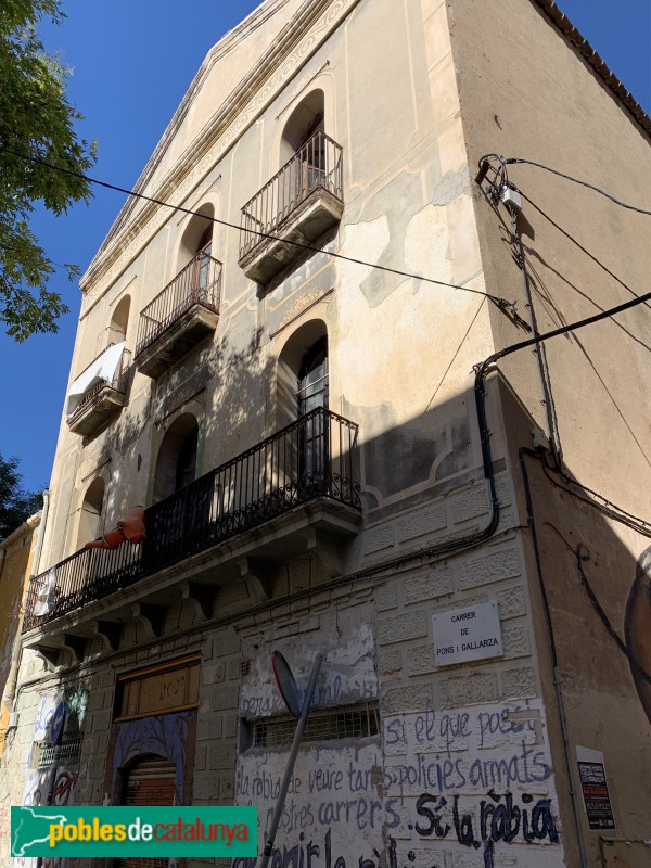 Barcelona - Can Barbosa. Abans de la restauració (Foto: Albert Esteves, 2019) Barcelona - Can Barbosa. Abans de la restauració