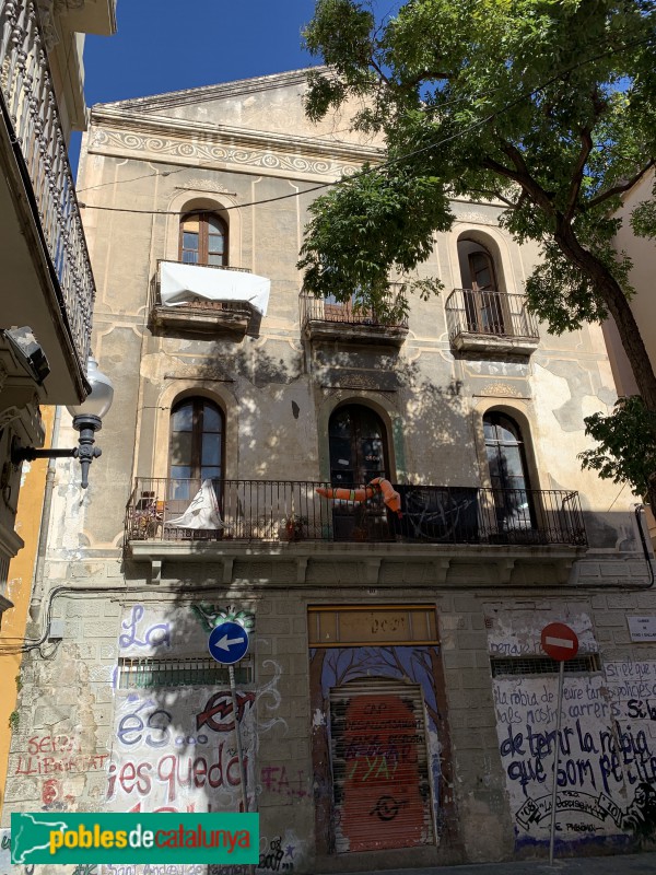 Barcelona - Can Barbosa. Abans de la restauració (Foto: Albert Esteves, 2019) Barcelona - Can Barbosa. Abans de la restauració