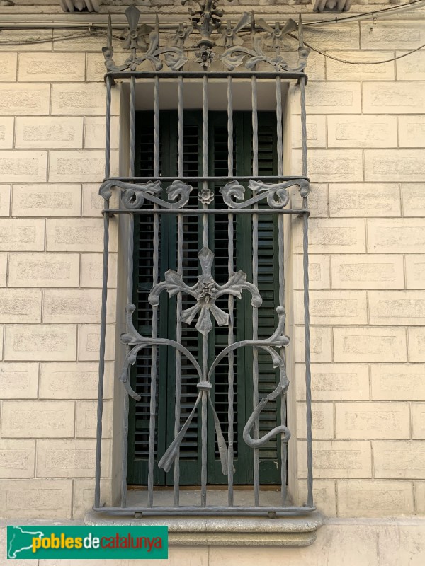 Barcelona - Can Mazantini, detall balcó (Foto: Albert Esteves, 2019) Barcelona - Can Mazantini, detall balcó