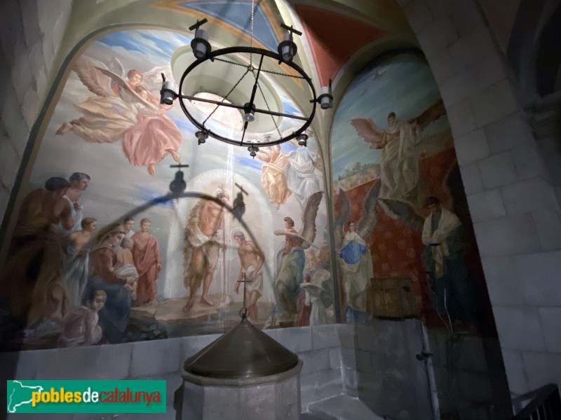 Arenys de Mar - Església de Sata Maria. Pintures del baptsiteri