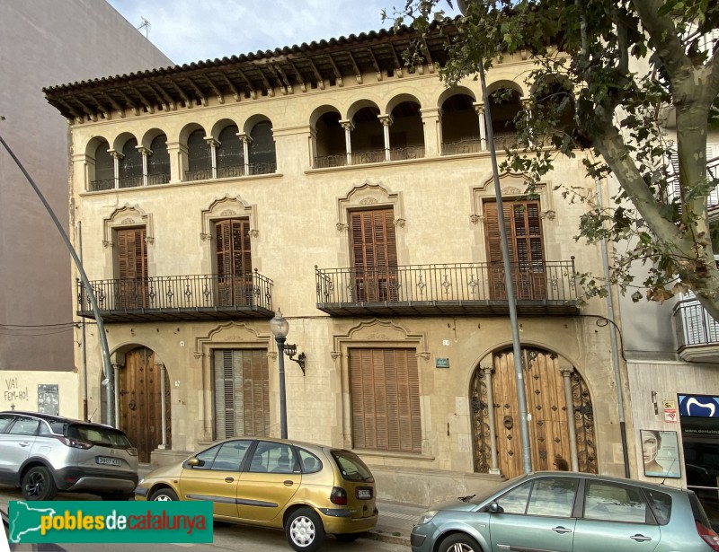 Arenys de Mar - Cases Riera (Foto: Albert Esteves, 2019) Arenys de Mar - Cases Riera