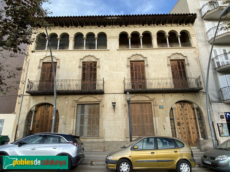 Arenys de Mar - Cases Riera (Foto: Albert Esteves, 2019) Arenys de Mar - Cases Riera