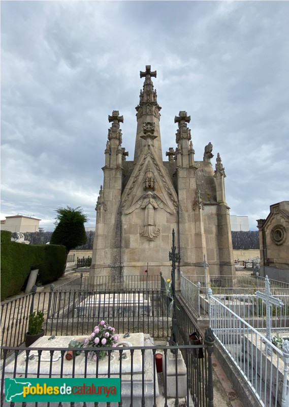 Arenys de Mar - Cementiri. Panteó Iu Bosch (Foto: Albert Esteves, 2019) Arenys de Mar - Cementiri. Panteó Iu Bosch