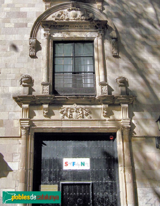 Barcelona - Casa del Gremi de Calderers, portada (Foto: Albert Esteves, 2016) Barcelona - Casa del Gremi de Calderers, portada