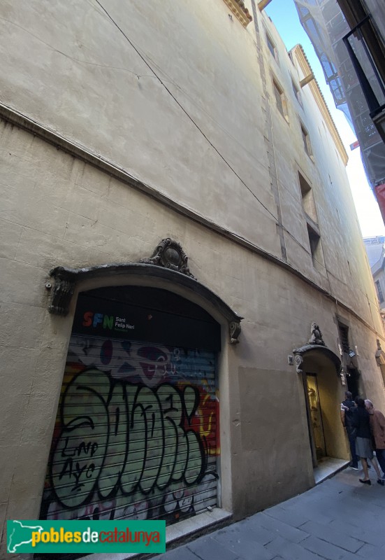 Barcelona - Església de Sant Felip Neri, carrer de la Palla (Foto: Albert Esteves, 2019) Barcelona - Església de Sant Felip Neri, carrer de la Palla