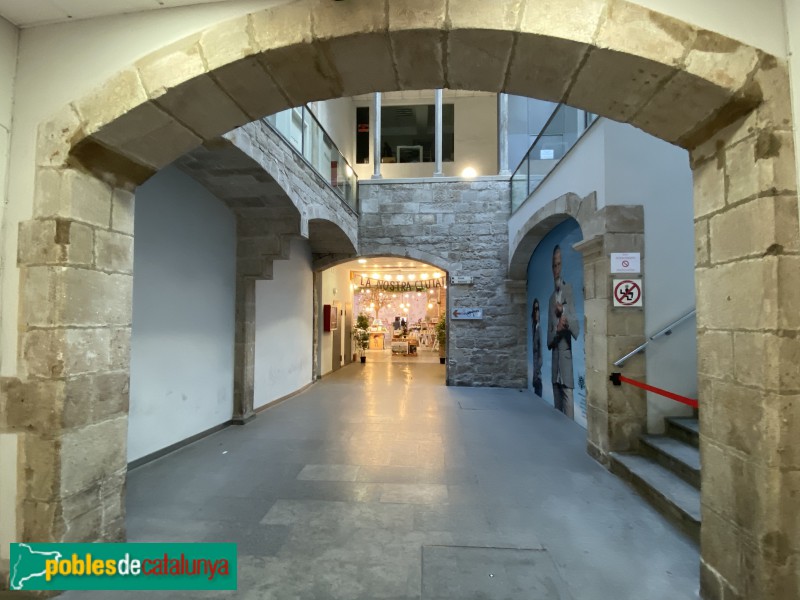 Barcelona - Pi, 11. Interior (Foto: Albert Esteves, 2019) Barcelona - Pi, 11. Interior