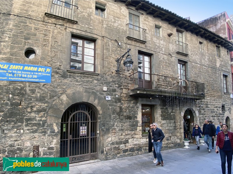 Barcelona - Rectoria del Pi (Foto: Albert Esteves, 2019) Barcelona - Rectoria del Pi