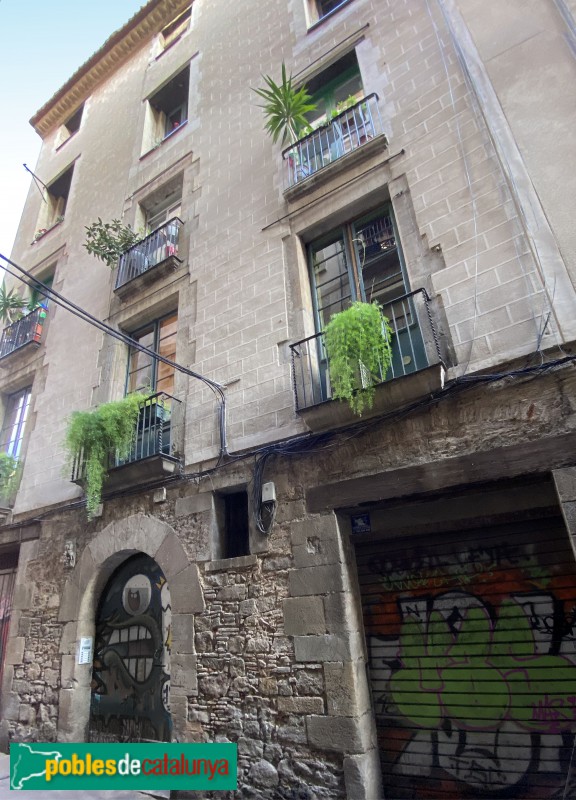 Barcelona - Hostal d'en Sol, 3-5 (Foto: Albert Esteves, 2019) Barcelona - Hostal d'en Sol, 3-5