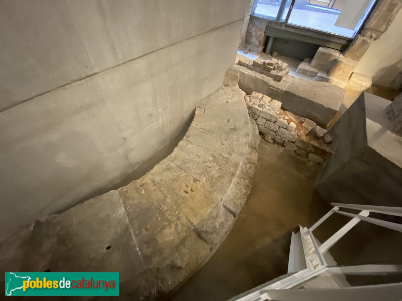 Barcelona - Torre romana del palau Marc (Foto: Albert Esteves, 2019) Barcelona - Torre romana del palau Marc