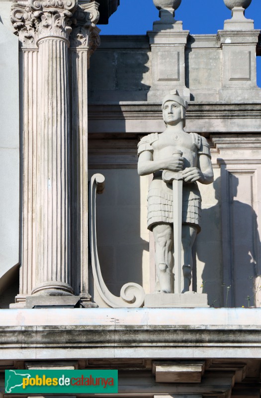 Barcelona - Antic Convent de la Mercè, façana del passeig Colom (Foto: Albert Esteves, 2020) Barcelona - Antic Convent de la Mercè, façana del passeig Colom