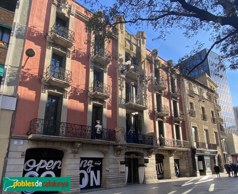 Barcelona - Magatzems Cendra i Caralt (Antiga Hidroelèctrica de Catalunya) (Foto: Albert Esteves, 2020) Barcelona - Magatzems Cendra i Caralt (Antiga Hidroelèctrica de Catalunya)