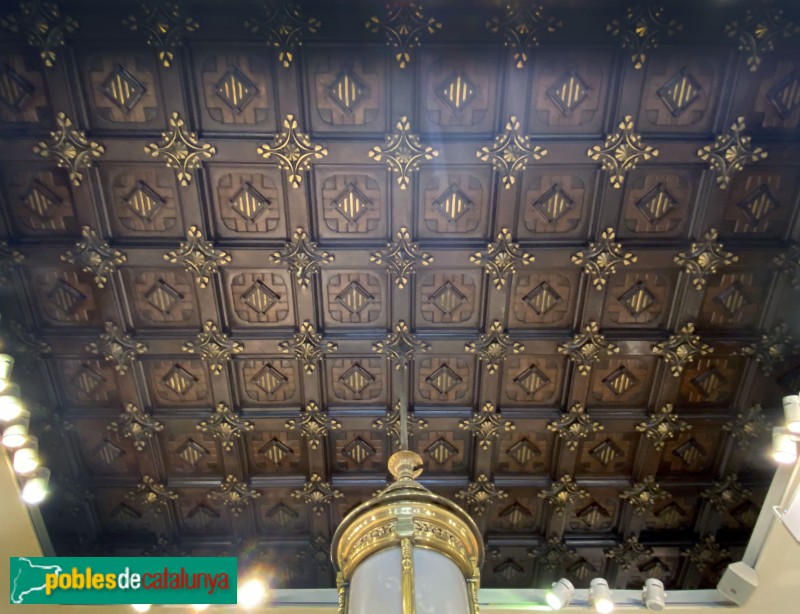 Barcelona - Edifici de Catalana de Gas (Foto: Albert Esteves, 2020) Barcelona - Edifici de Catalana de Gas