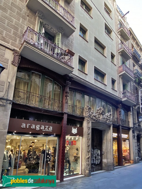 Barcelona - Santa Anna, 6 (Foto: Albert Esteves, 2020) Barcelona - Santa Anna, 6