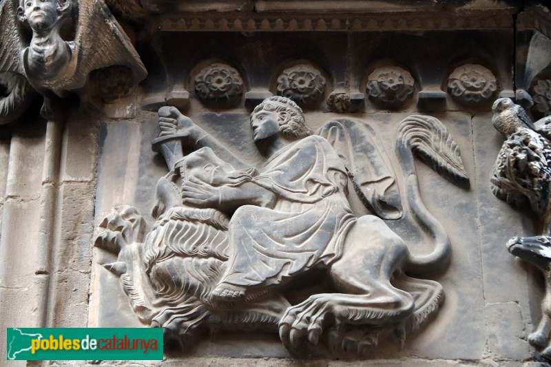 Barcelona - Catedral. Portal de Sant Iu