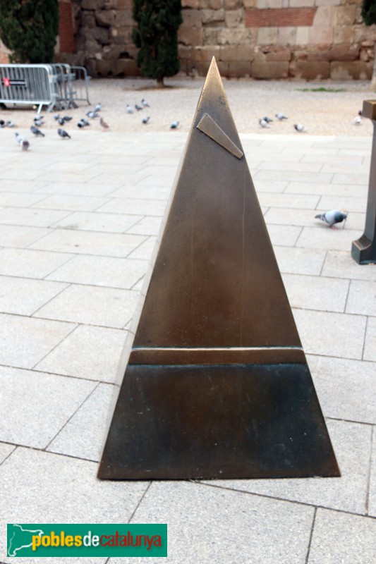 Barcelona - Escultura Barcino (Foto: Albert Esteves, 2020) Barcelona - Escultura Barcino