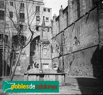 Barcelona - Plaça del Rei, abans de la reforma (Foto: Jaume Biosca -Arxiu Fotogràfic Centre Excursionista de Catalunya-, 1927) Barcelona - Plaça del Rei, abans de la reforma