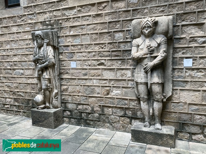 Museu Marès - Cobertes de sarcòfag, segle XVI (Foto: Albert Esteves, 2020) Museu Marès - Cobertes de sarcòfag, segle XVI