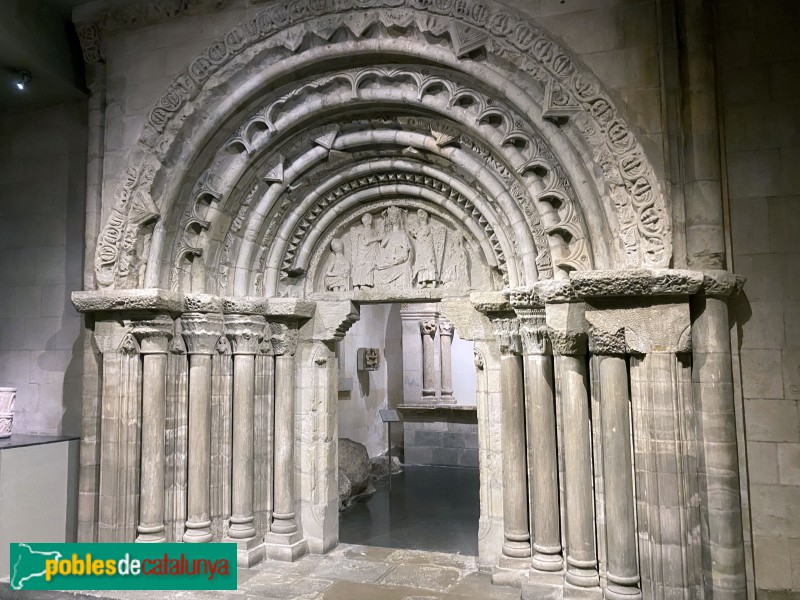 Museu Marès - Portalada (Anzano -Osca-), segona meitat segle XIII (Foto: Albert Esteves, 2020) Museu Marès - Portalada (Anzano -Osca-), segona meitat segle XIII