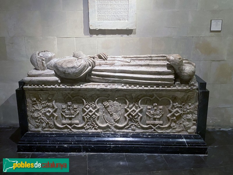 Museu Marès - Sepulcre de Pedro Suárez. Alabastre (San Sebastián de los Reyes -Toledo-). Post.1385 (Foto: Albert Esteves, 2020) Museu Marès - Sepulcre de Pedro Suárez. Alabastre (San Sebastián de los Reyes -Toledo-). Post.1385
