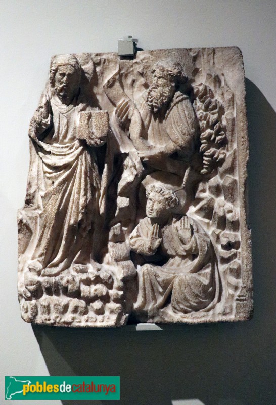 Museu Marès - Transfiguració. Fragment de relleu. Alabastre. Pere Oller (inici segle XV) Santa Helena de Rodes (Foto: Albert Esteves, 2020) Museu Marès - Transfiguració. Fragment de relleu. Alabastre. Pere Oller (inici segle XV) Santa Helena de Rodes
