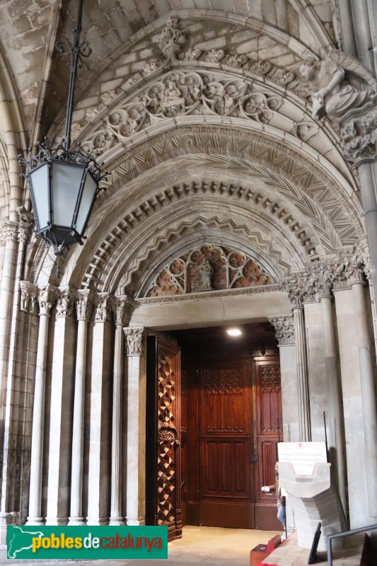 Barcelona - Catedral. Porta del claustre