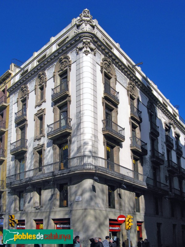 Barcelona - Rambla, 62 (Foto: Albert Esteves, 2007) Barcelona - Rambla, 62