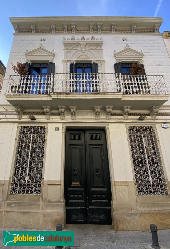 Esparreguera - Carrer Cavallers, 18 (Foto: Albert Esteves, 2020) Esparreguera - Carrer Cavallers, 18