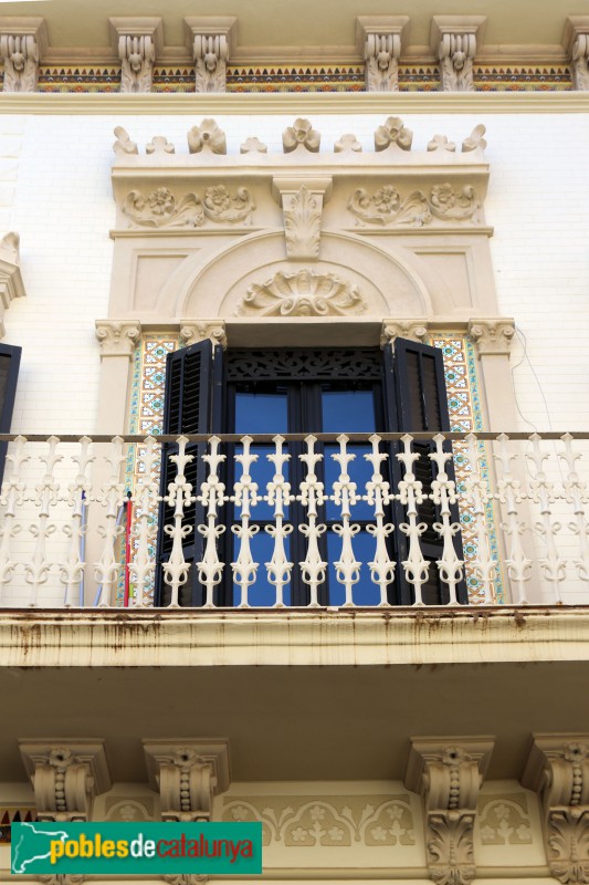 Esparreguera - Carrer Cavallers, 18 (Foto: Albert Esteves, 2020) Esparreguera - Carrer Cavallers, 18