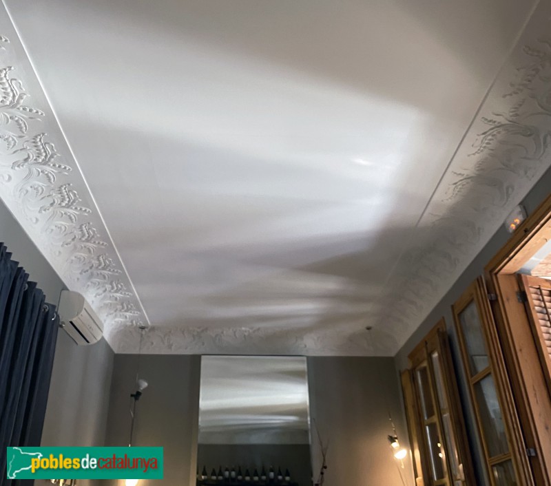 Esparreguera - Carrer Cavallers, 18 (Foto: Albert Esteves, 2020) Esparreguera - Carrer Cavallers, 18