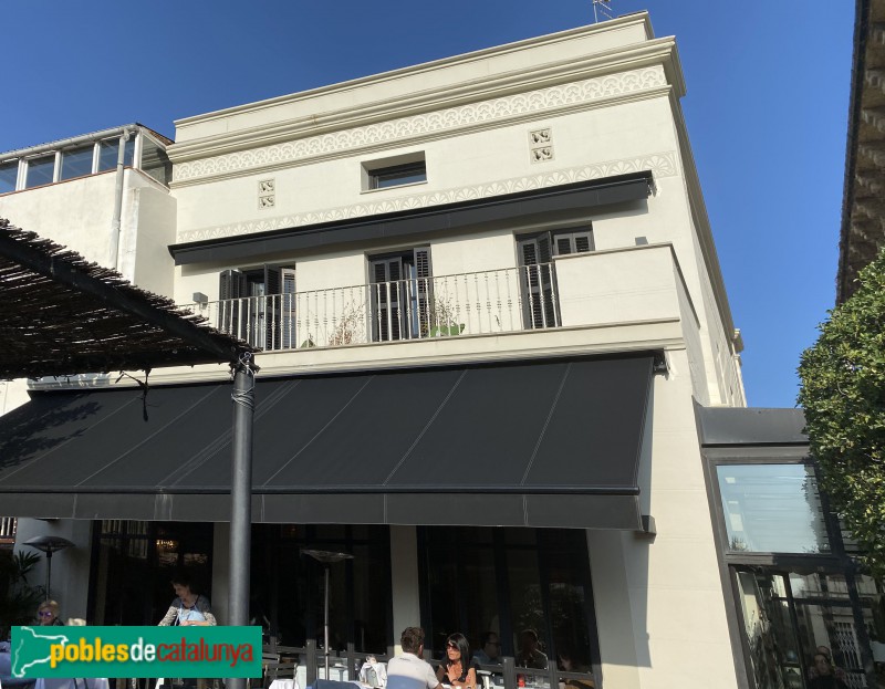 Esparreguera - Carrer Cavallers, 18 (Foto: Albert Esteves, 2020) Esparreguera - Carrer Cavallers, 18