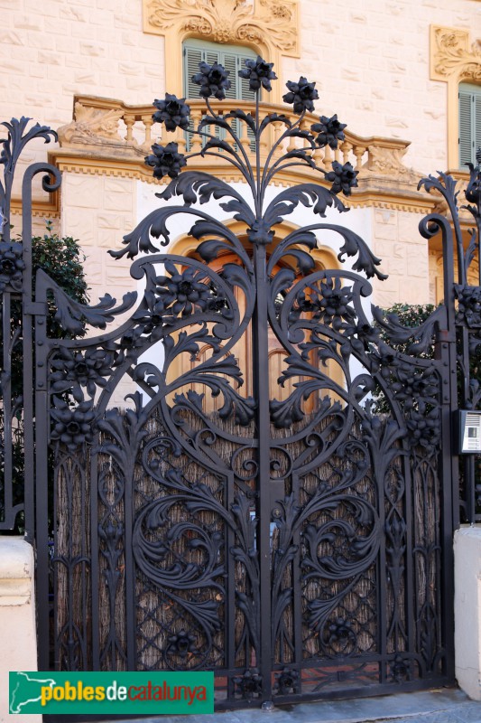 Barcelona - Av. Tibidabo, 27 (Foto: Albert Esteves, 2020) Barcelona - Av. Tibidabo, 27