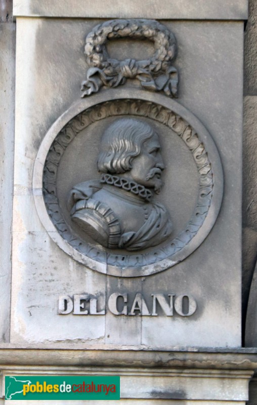 Barcelona - Porxos d'en Xifré. Medallons amb busts (Foto: Albert Esteves, 2020) Barcelona - Porxos d'en Xifré. Medallons amb busts