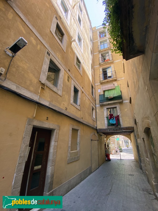 Barcelona - Carrer de Montanyans (Foto: Albert Esteves, 2020) Barcelona - Carrer de Montanyans