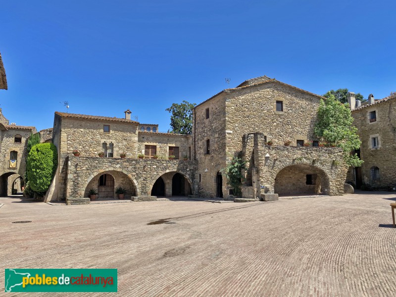 Monells - Plaça Major o de Jaume I