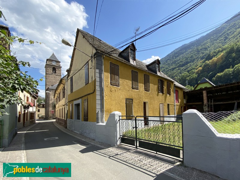Les - Carrer dera Carrèra (Foto: Albert Esteves) Les - Carrer dera Carrèra
