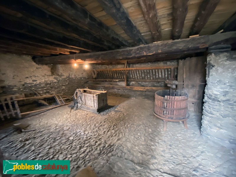 Vilamòs - Çò de Joanchiquet. Estable (Foto: Albert Esteves, 2020) Vilamòs - Çò de Joanchiquet. Estable